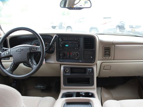 Used 2006 Chevrolet Avalanche LS w/ Preferred Equipment Group RWD image 12