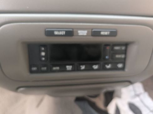 Used 1999 Lincoln Town Car Executive image 19