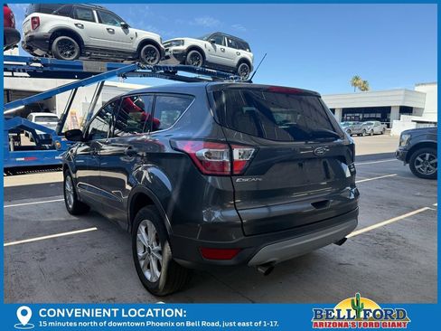 Used 2017 Ford Escape SE AWD/4WD image 3