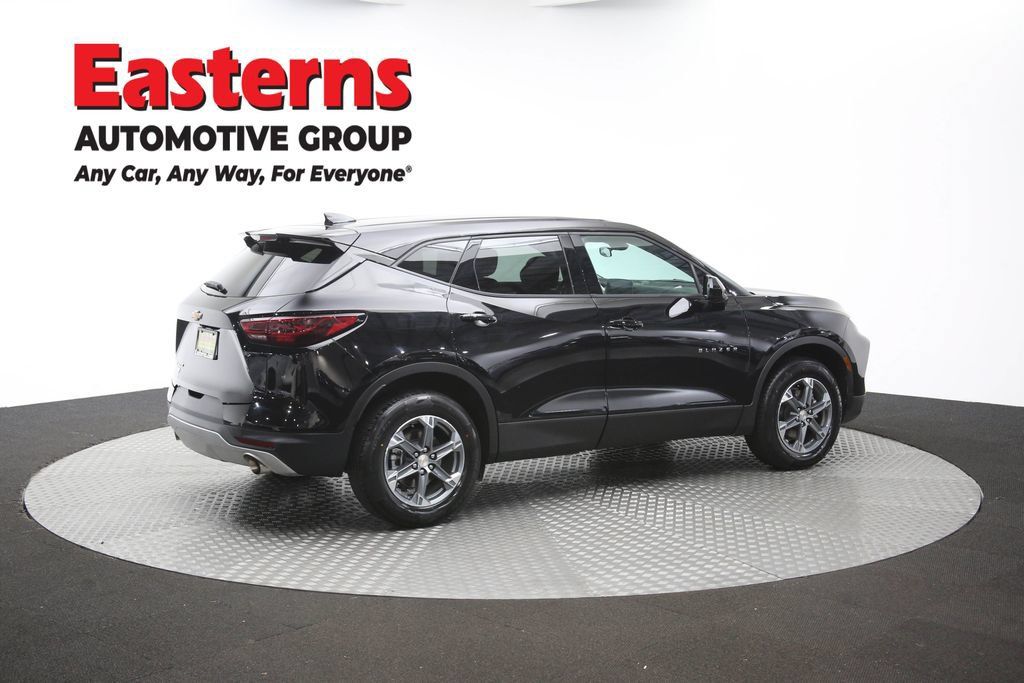 Used 2025 Chevrolet Blazer LT FWD image 44