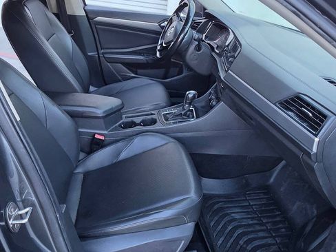 Used 2019 Volkswagen Jetta R-Line FWD image 17