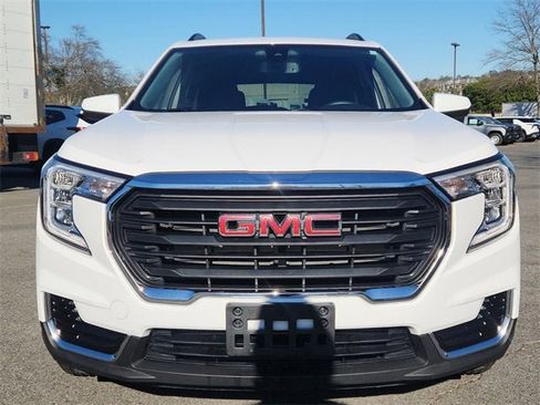 Used 2022 GMC Terrain SLE w/ Driver Convenience Package image 8