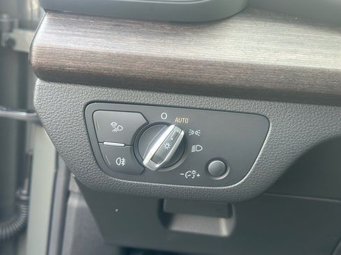 Used 2025 Audi Q5 2.0T Premium Plus w/ Premium Plus Package image 17