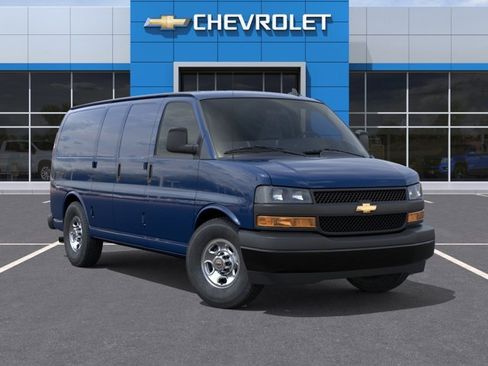 New 2025 Chevrolet Express 3500 w/ Driver Convenience Package image 7