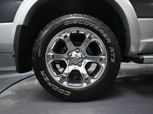 Used 2016 RAM 1500 Laramie w/ Convenience Group image 15