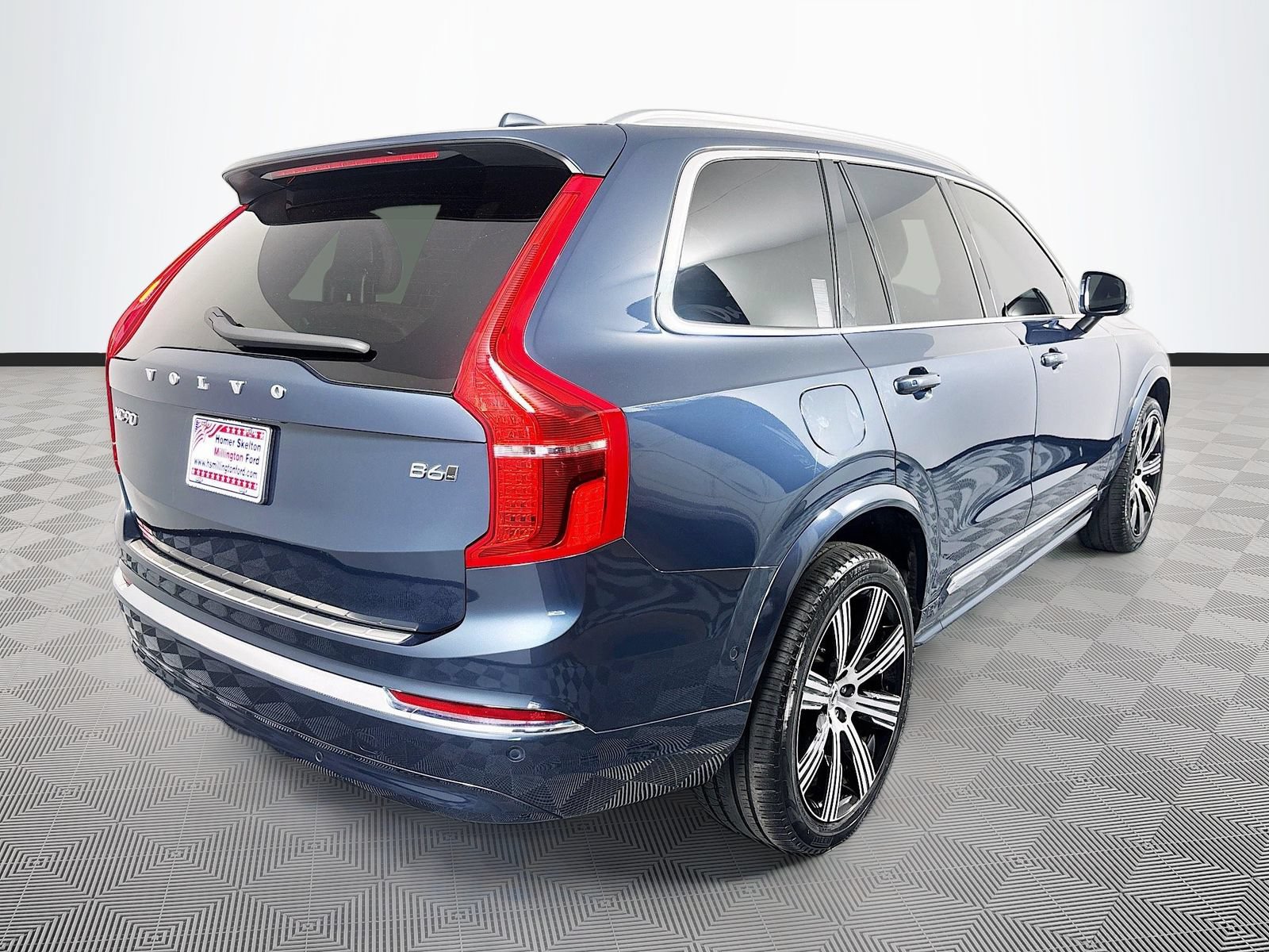 Used 2024 Volvo XC90 B6 Plus w/ Protection Package Premier AWD/4WD image 7