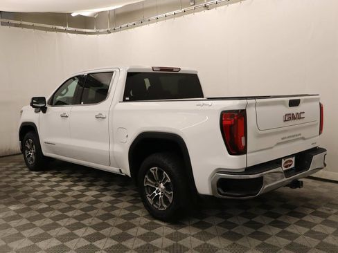 Used 2024 GMC Sierra 1500 SLT AWD/4WD image 3