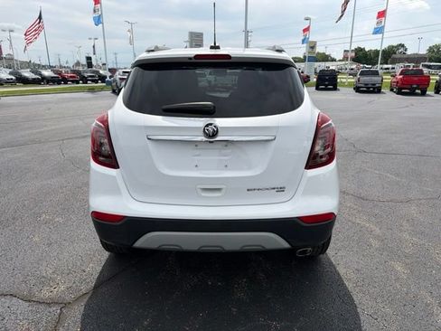 Used 2021 Buick Encore Preferred w/ Safety Package AWD/4WD image 6