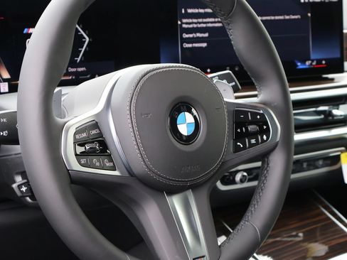 New 2027 BMW X7 xDrive40i w/ Executive Package AWD/4WD image 19