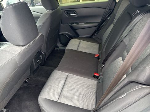 Used 2024 Nissan Rogue SV image 10