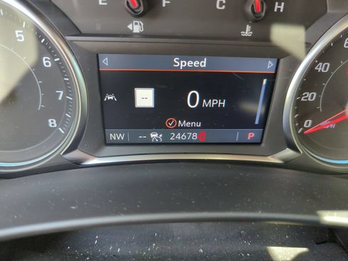 Used 2024 Chevrolet Equinox Premier FWD image 45