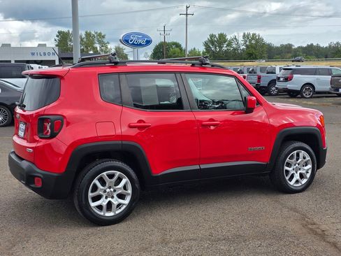 Used 2015 Jeep Renegade Latitude w/ Cold Weather Group II AWD/4WD image 27