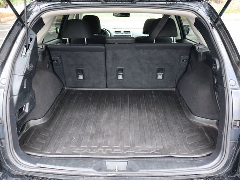 Used 2018 Subaru Outback 2.5i Premium AWD/4WD image 14