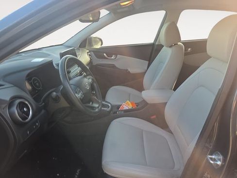 Used 2022 Hyundai Kona Limited w/ Cargo Package FWD image 9
