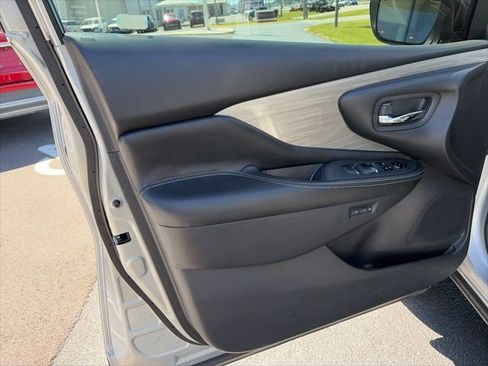 Used 2017 Nissan Murano SL FWD image 10