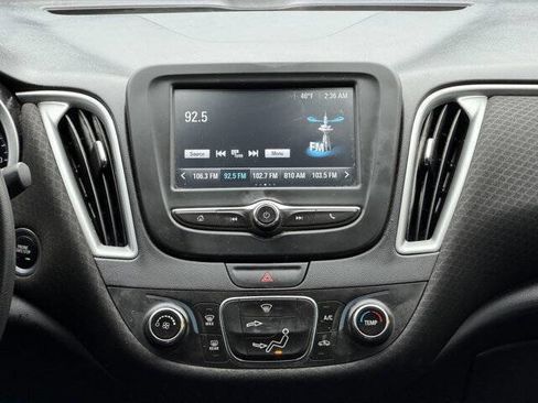 Used 2018 Chevrolet Malibu LS image 16