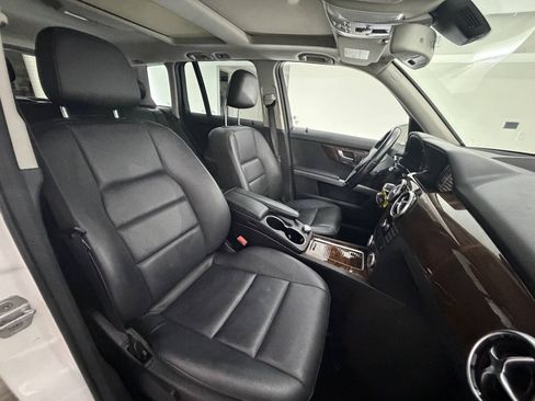 Used 2015 Mercedes-Benz GLK 350 4MATIC image 29