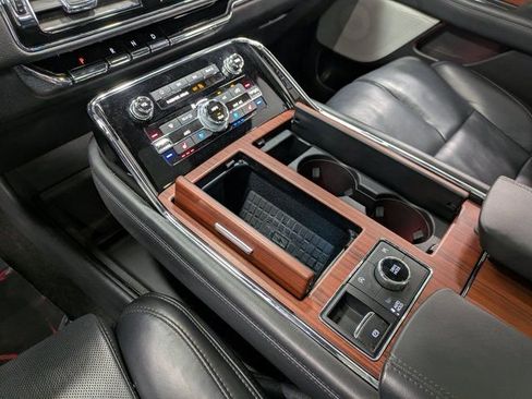 Certified 2022 Lincoln Navigator Reserve image 13