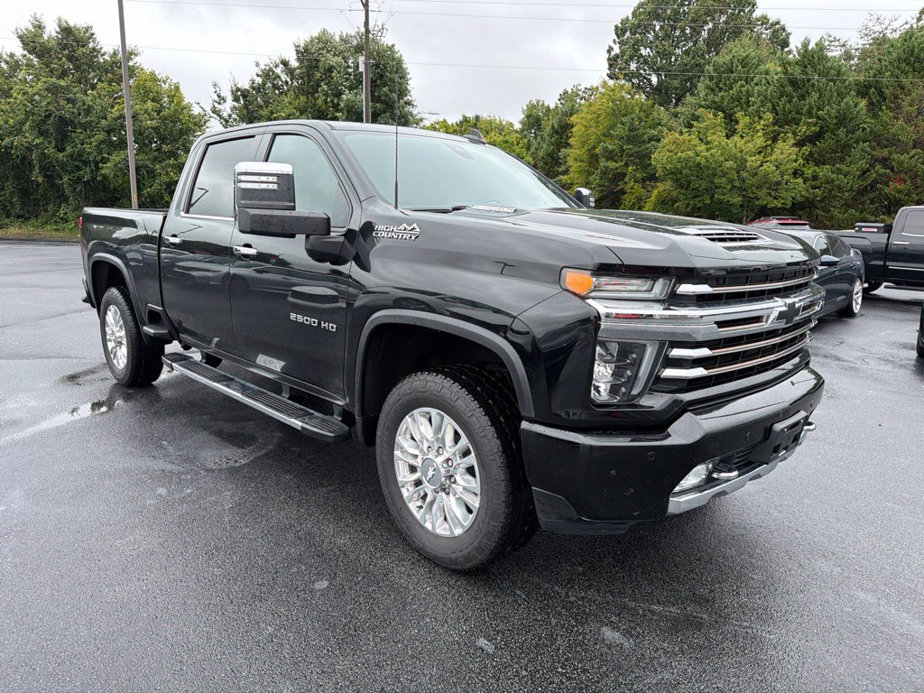 Used 2020 Chevrolet Silverado 2500 High Country w/ Technology Package AWD/4WD image 3
