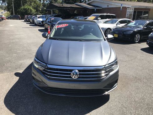 Used 2021 Volkswagen Jetta image 2