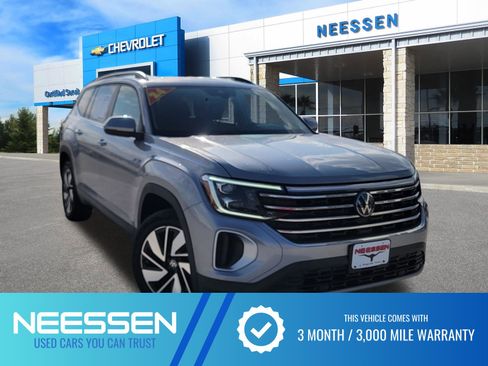 Used 2024 Volkswagen Atlas SE image 1