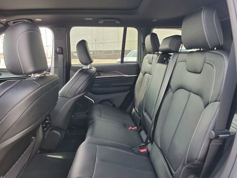 New 2026 Jeep Grand Cherokee Limited image 11