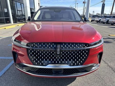 New 2026 Lincoln Nautilus Reserve image 2