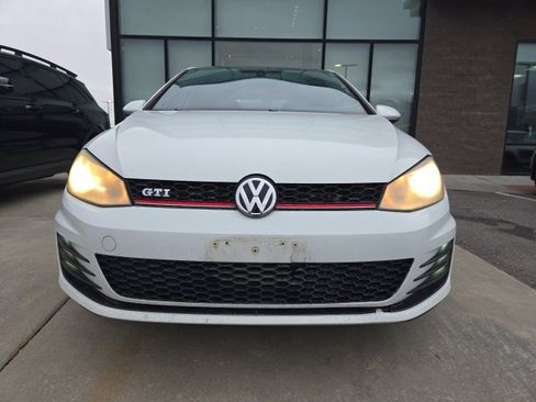 Used 2015 Volkswagen GTI SE image 8