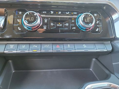 New 2026 GMC Sierra 2500 Denali w/ Denali Reserve Package AWD/4WD image 33