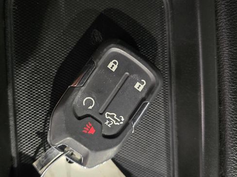 Used 2020 Chevrolet Silverado 2500 LT w/ Convenience Package image 16