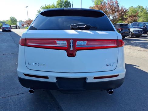 Used 2011 Lincoln MKT 2WD w/ 101A Rapid Spec Order Code image 9