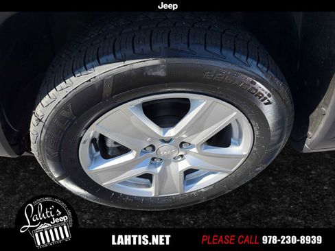 Certified 2022 Jeep Compass Latitude w/ Convenience Group image 7