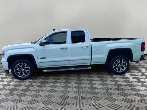 Used 2015 GMC Sierra 1500 SLT w/ All-Terrain Package AWD/4WD image 8