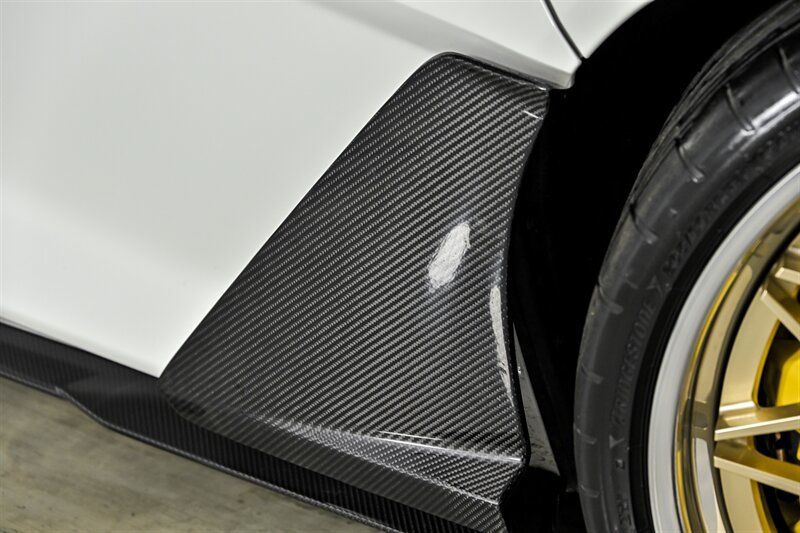 Used 2024 Lamborghini Revuelto AWD/4WD image 14