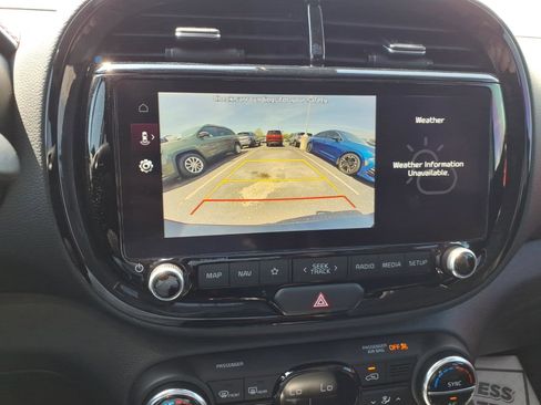 Used 2023 Kia Soul GT-Line FWD image 19