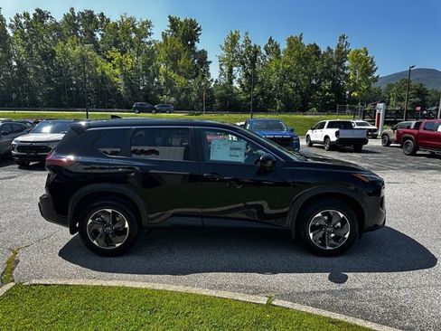 New 2026 Nissan Rogue SV image 4