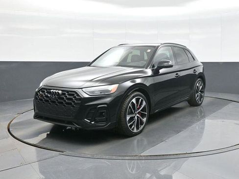 Used 2024 Audi SQ5 Premium Plus w/ Premium Plus Package image 3