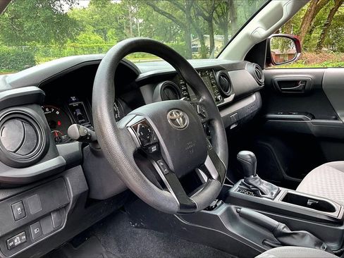 Used 2022 Toyota Tacoma SR w/ SR Convenience Package RWD image 14