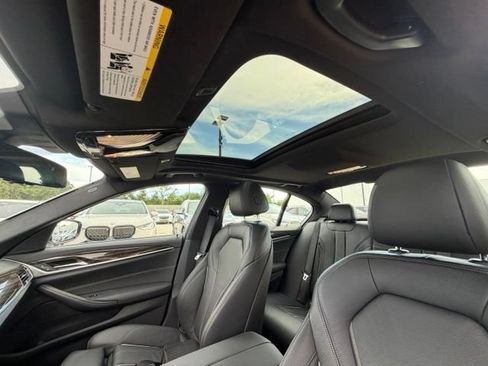 Used 2021 BMW 540i w/ Convenience Package RWD image 17