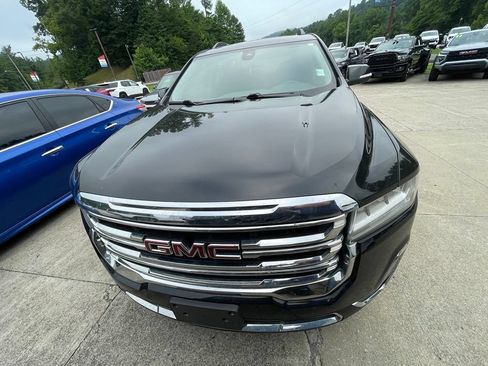Used 2024 GMC Terrain SLT AWD/4WD image 10