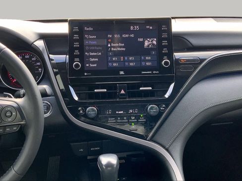 Used 2023 Toyota Camry XSE FWD image 6