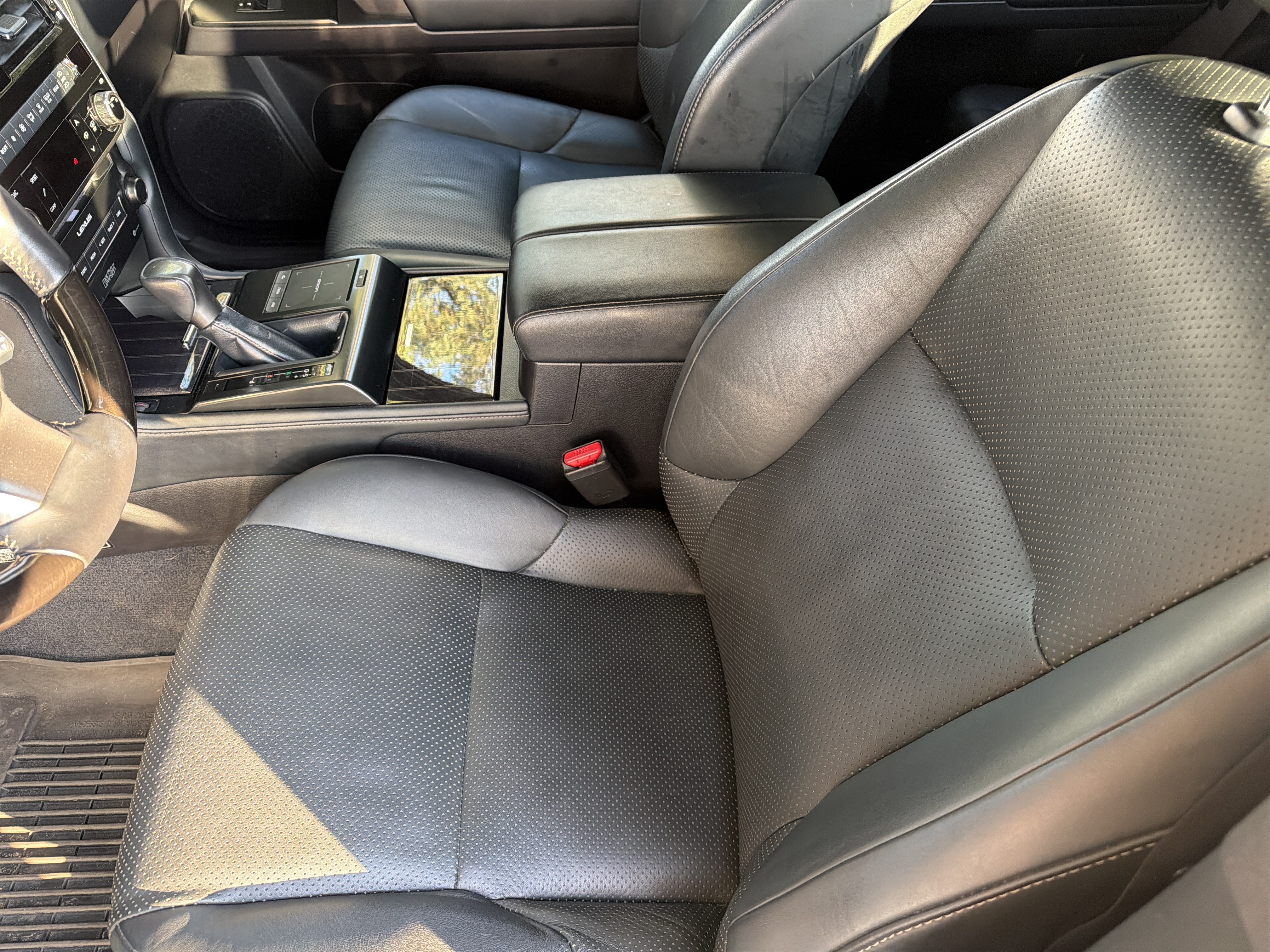 Certified 2023 Lexus GX 460 Luxury w/ Sport Design Package AWD/4WD image 16