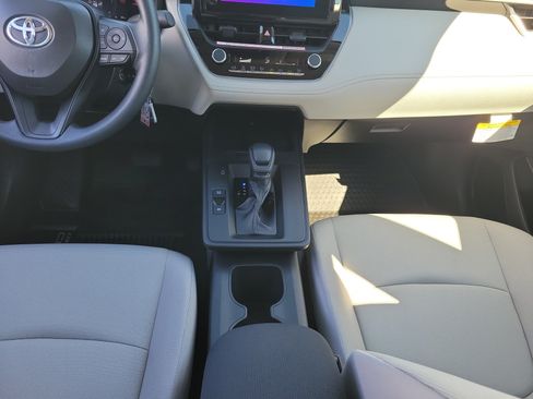 Used 2026 Toyota Corolla Cross L FWD image 17