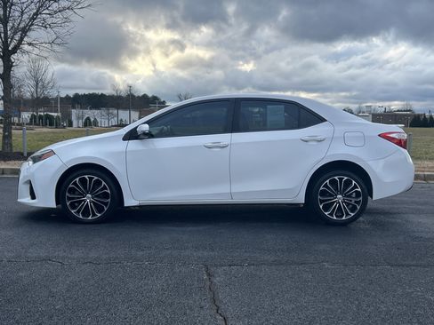 Used 2015 Toyota Corolla S w/ Driver Convenience Package image 6