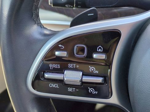 Used 2019 Mercedes-Benz E 300 image 25