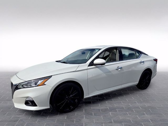 Used 2022 Nissan Altima 2.5 Platinum AWD/4WD image 3