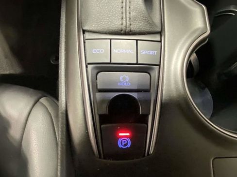 Used 2023 Toyota Camry XSE image 18