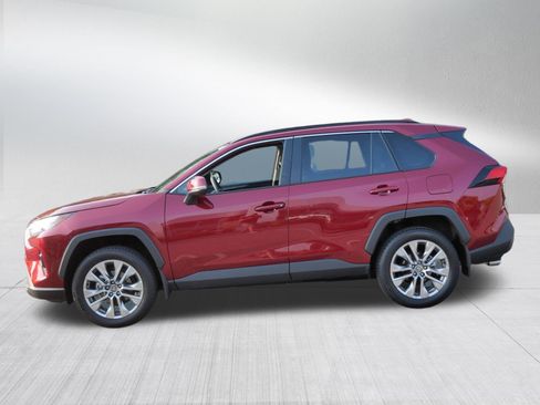 Certified 2025 Toyota RAV4 XLE Premium AWD/4WD image 5