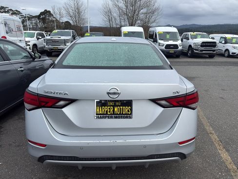 Used 2022 Nissan Sentra SV image 6