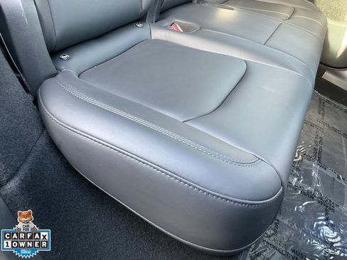 Used 2024 Tesla Model Y Long Range AWD/4WD image 59